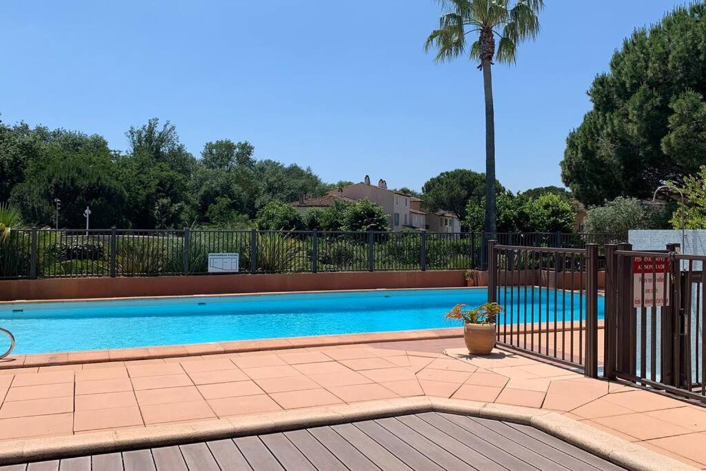 Appartement Eclat D'Azur à Cogolin Extérieur photo